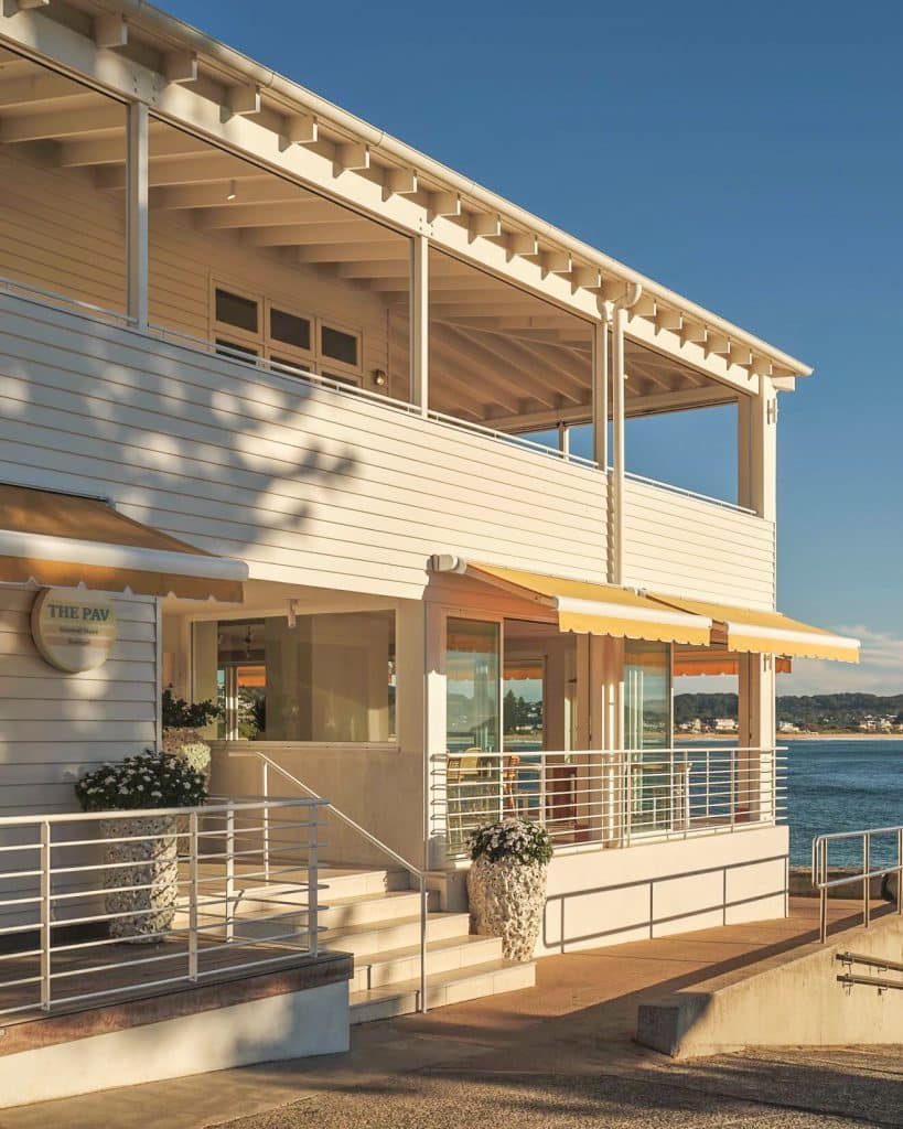 Awnings a Terrigal Hotel