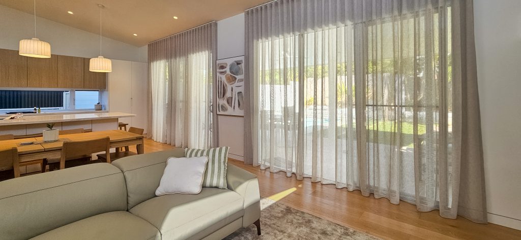 Sheer Curtains With S-Wave in Odin colour Linen_